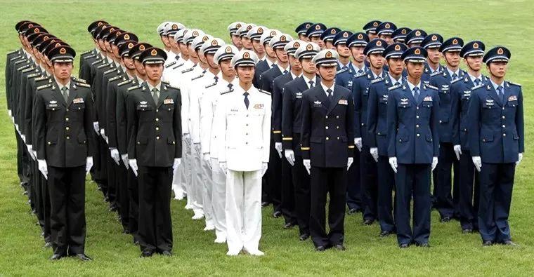 解放軍最新夾克作業(yè)服，設(shè)計(jì)特點(diǎn)與優(yōu)勢分析，解放軍最新夾克作業(yè)服設(shè)計(jì)特點(diǎn)與優(yōu)勢解析