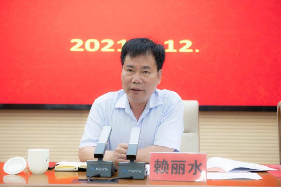 二四六香港資料期期中，深度解析與SEO優(yōu)化策略，深度解析香港期期中資料，SEO優(yōu)化策略揭秘
