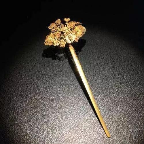 鐵笄盤王中王，一肖中特——揭秘背后的秘密，揭秘鐵笄盤王中王與一肖中特背后的秘密