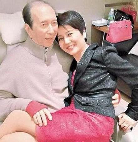 澳門彩票文化深度解析，探索新澳門精準四肖期期中特現(xiàn)象（2025最新趨勢），澳門彩票文化深度解析，探索新澳門精準四肖期期中特現(xiàn)象（最新趨勢2025）