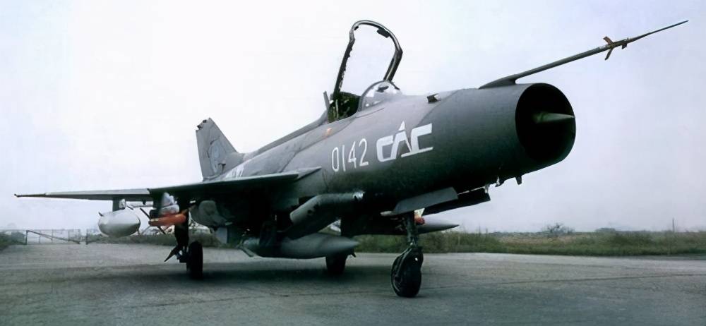 殲七，中國(guó)空軍的重要里程碑，殲七，中國(guó)空軍的重要里程碑戰(zhàn)機(jī)