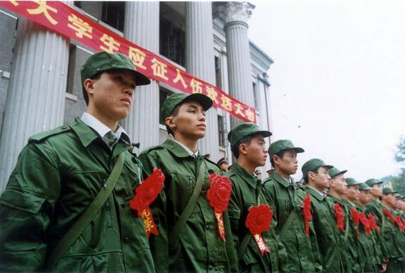 大學(xué)生當兵需要什么條件，大學(xué)生當兵的條件與要求，全面解讀報名資格
