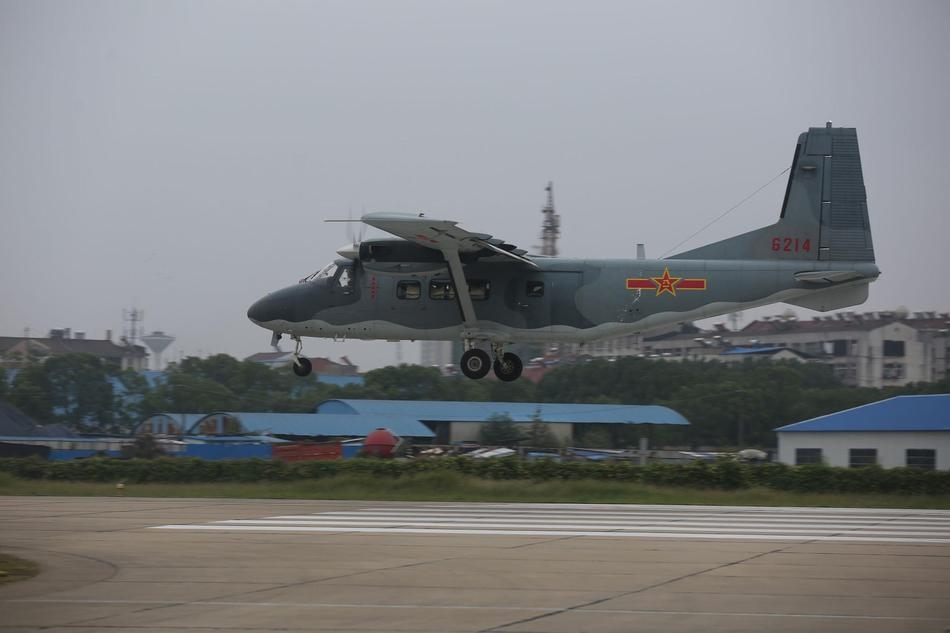 運(yùn)-12E飛機(jī)，探索航空領(lǐng)域的卓越之作，運(yùn)-12E飛機(jī)，航空領(lǐng)域的杰出探索者