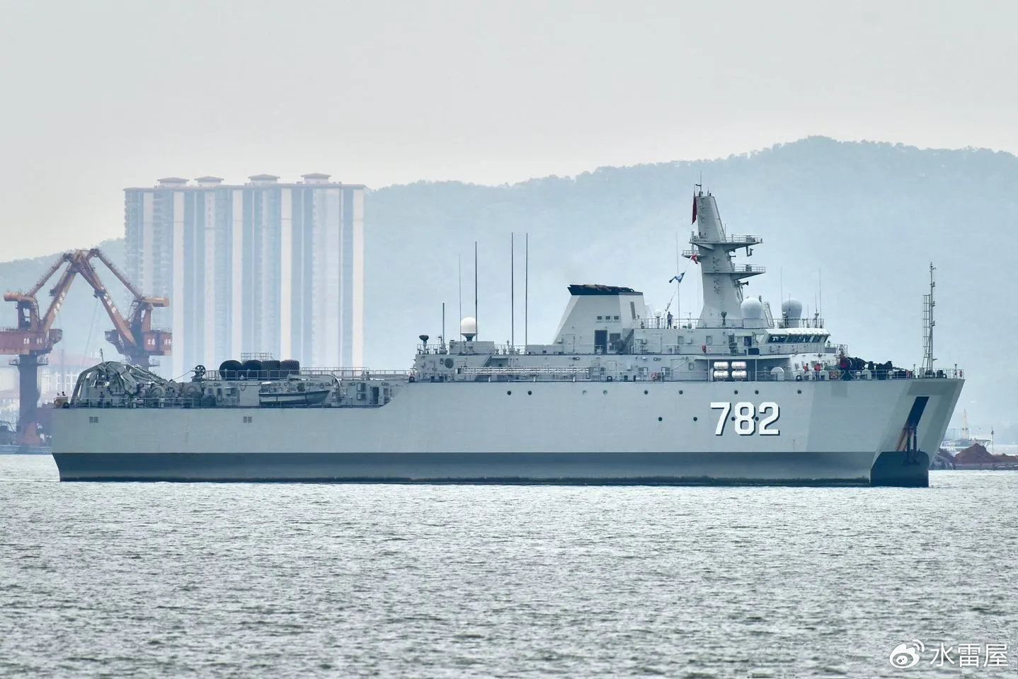 海軍01與15舷號，歷史與榮耀的象征，海軍舷號01與15的歷史與榮耀，傳統(tǒng)與榮譽(yù)的象征