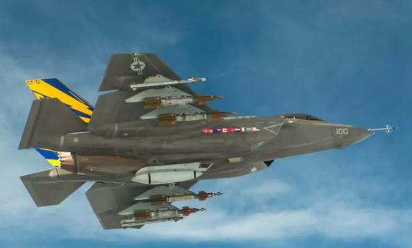 殲-35官方介紹，新一代艦載戰(zhàn)斗機(jī)的卓越性能，殲-35新一代艦載戰(zhàn)斗機(jī)卓越性能介紹