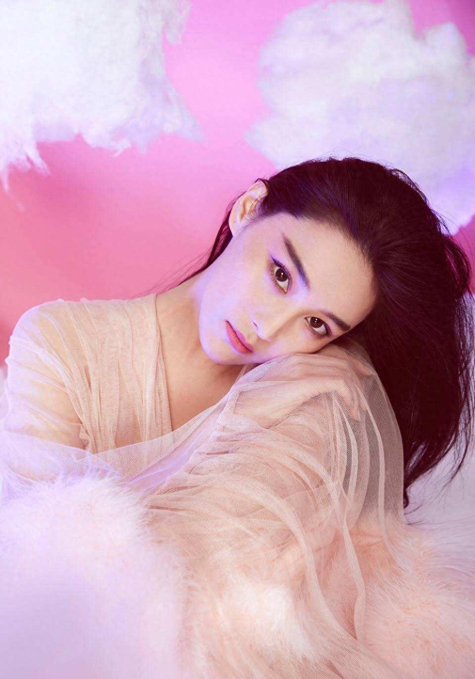 張馨予個(gè)人資料及簡(jiǎn)介，揭開(kāi)女神的神秘面紗，探尋年齡背后的故事，張馨予個(gè)人資料揭秘，女神背后的故事與真實(shí)年齡探尋