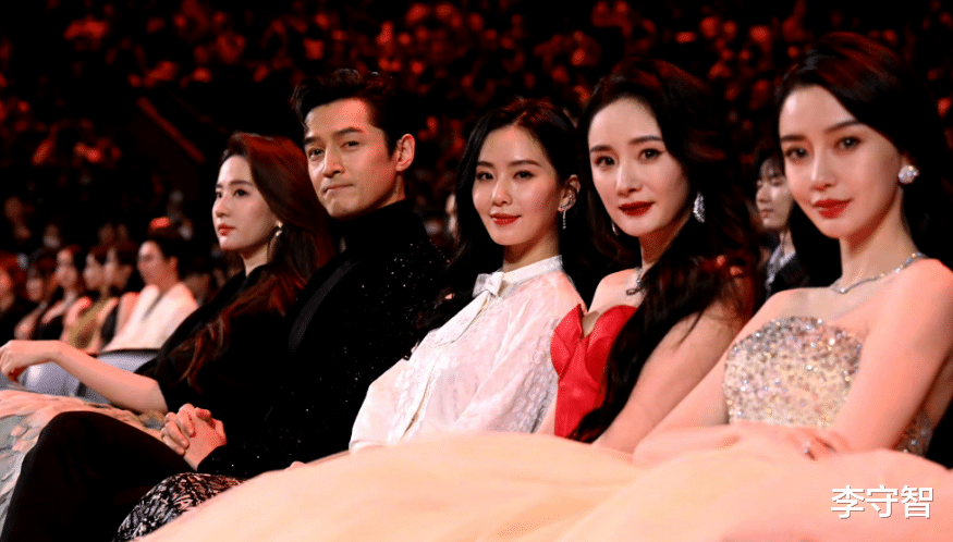 楊冪、趙麗穎、劉亦菲、韓雪與唐嫣，五位女神的星光璀璨之路與SEO影響力探討，五位女神星光璀璨之路與SEO影響力深度解析，楊冪、趙麗穎、劉亦菲、韓雪與唐嫣的傳奇故事