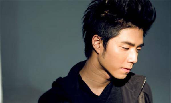 袁成杰為何不火，深度解析其現(xiàn)象背后的原因，袁成杰現(xiàn)象背后的原因深度解析，為何未能走紅？