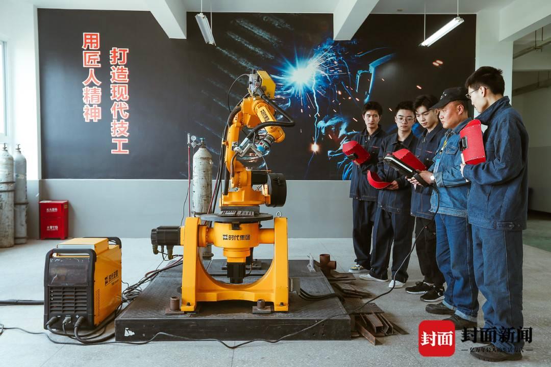 2025精準(zhǔn)資料免費(fèi)大全，一站式獲取最新資源秘籍，2025精準(zhǔn)資料免費(fèi)大全，一站式獲取最新資源秘籍手冊(cè)